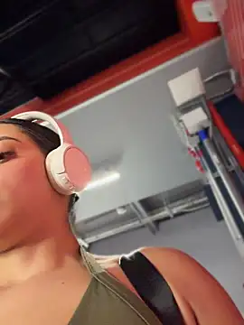 AlannaEvons - Fuck Me In The Gym 💦😈