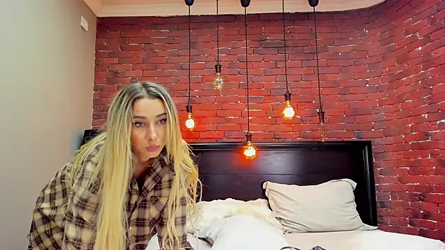 ChristynaRoss - SQUIRT SHOW