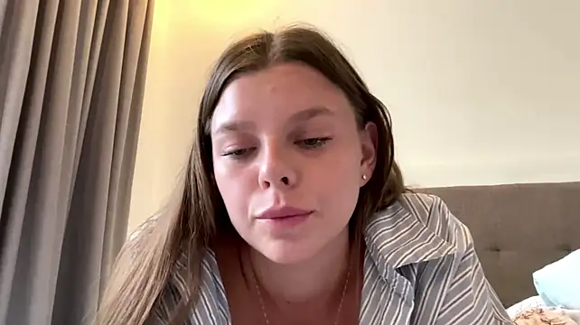 AmieLendor - Video of my powerful squirt in PM