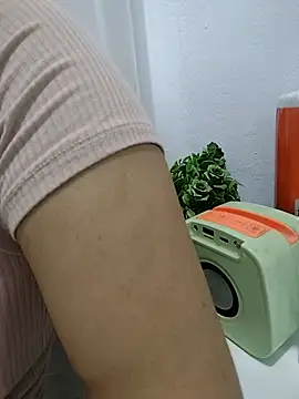 Alanahot94 - Fingers in my pussy