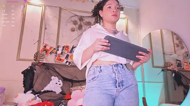 Amandalee01 - Take off bra