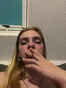 MelissaPeachi - Flash my booty 🍑