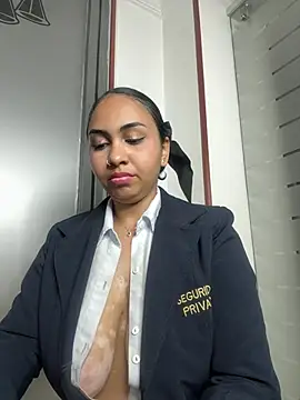 Jade_chers - FINGERING THAT PUSSY PLSS GO TO BATHROOM