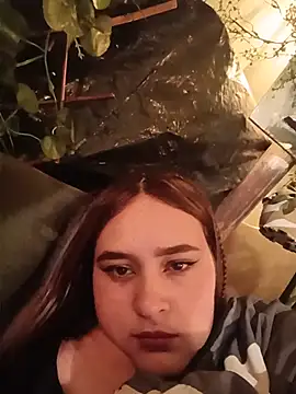 Katty_42 - Fingers in my pussy in public 😈