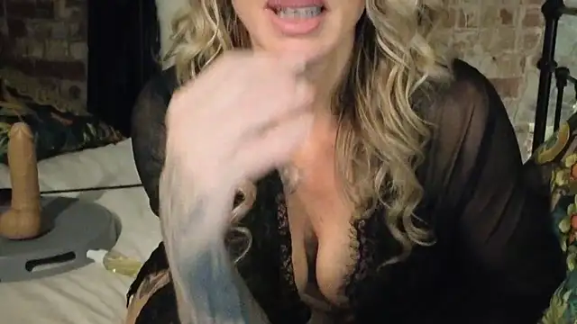 Miss_lateforclass - 2 min toy control