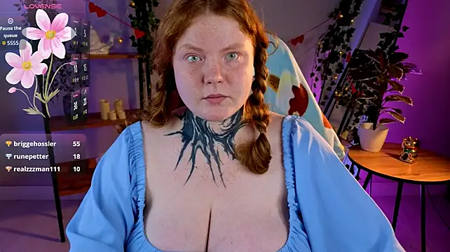Cassie_xKiss - change clothes