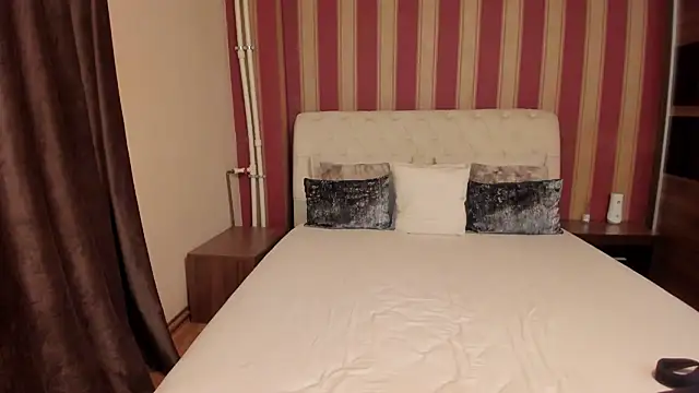 AshxleyPage - 🍑Ass flash / doggy