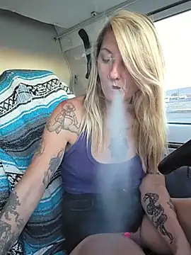 SheIsSomething - Squirt outside at truckstop
