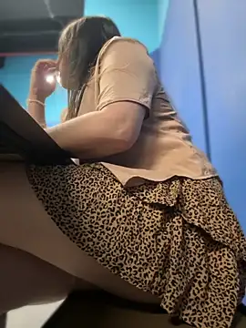 Bella_Pascualina - Show my nipple in public