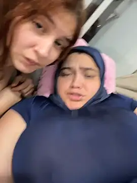 Sweetmuslim01 - 4 fingers in Sofia's pussy 🥵🍆