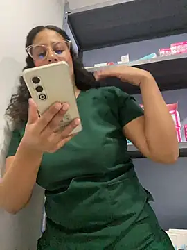 Chloefixxx - GO FOR UR DILDO... WE WANNA BE INTO U