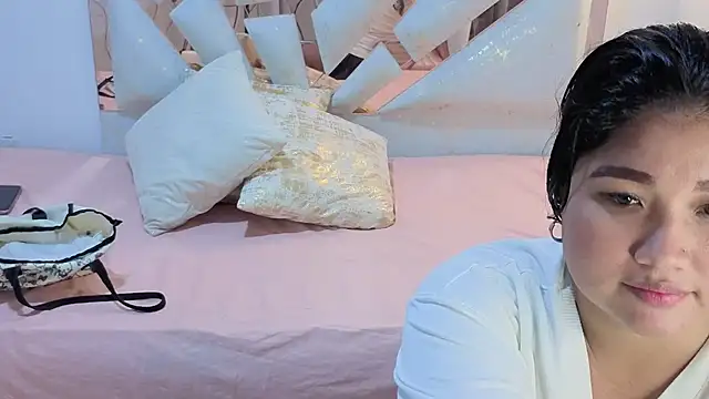Gabycutee - To open the door to my room and touch my