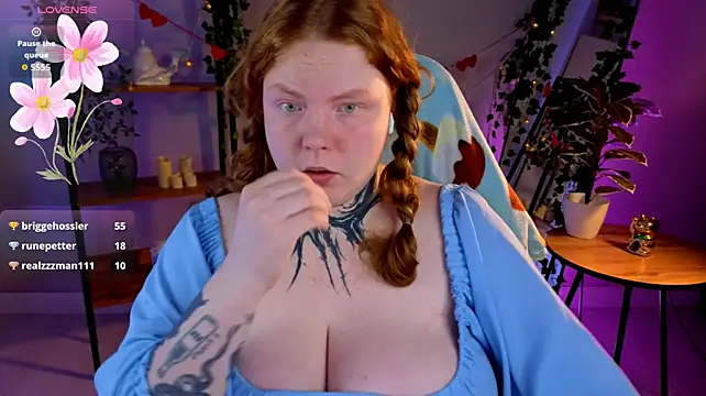 Cassie_xKiss - change clothes