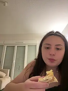 Angela80 - Complètement nue
