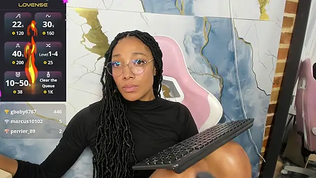 Esmeralda-bk - rub naked pussy