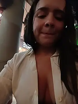 Julieth_hot-69 - Plug in ass