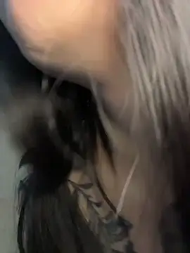 Sukidaa - Tight cameltoe moans near urinals
