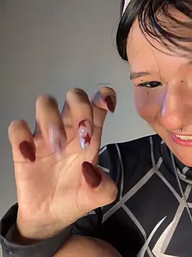 Ivi_sunny - Oil in ass and boobs