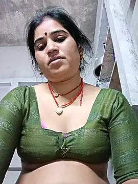 Hot_kamla