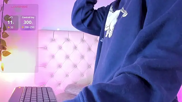 GabrielaSuarez_ - Doggy and redd ass