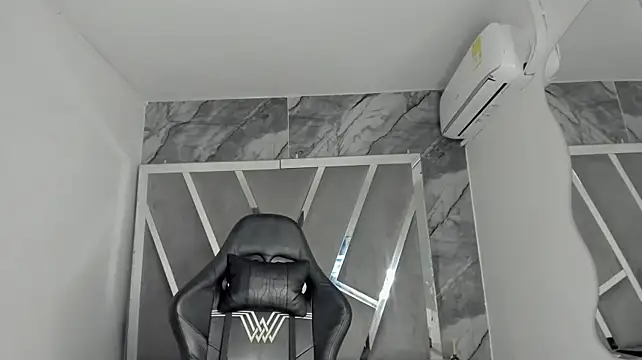 Mia_Petiteht - control domi 5 minutes