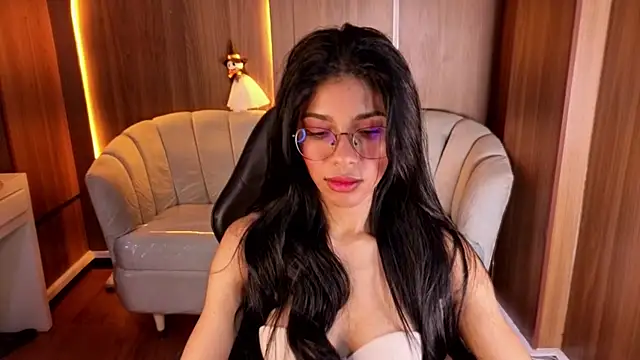 Alina_b_ - Play with my pussy+saliva+fingers