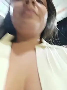 Julieth_hot-69 - Plug in ass