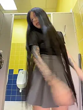 Sukidaa - Tight cameltoe moans near urinals