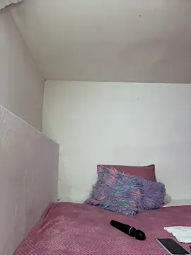 Danaeluxe - Playing with my delicious pussy 🥵