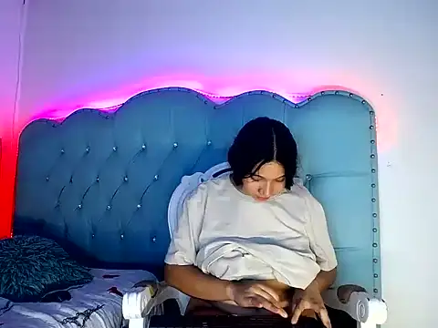 Adhara_Miiller - no shirt