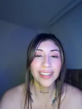 Kailylu - 4 fingers in my ass