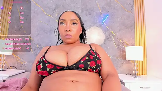 Anniie_Fox_