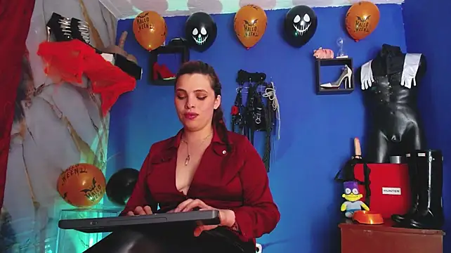 Elizatexx - I adore your leather pants