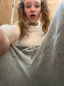 RussianWoman - shake🍑ass🍑in panty and hard slaps