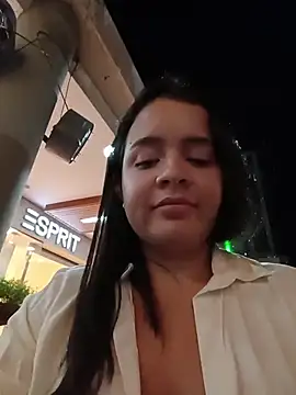 Julieth_hot-69 - Plug in ass