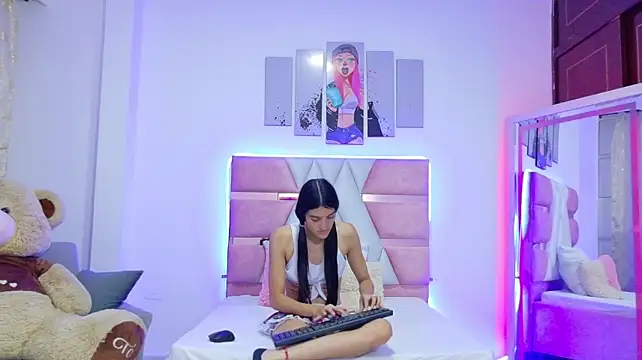 MaddyScarlett - dance naked