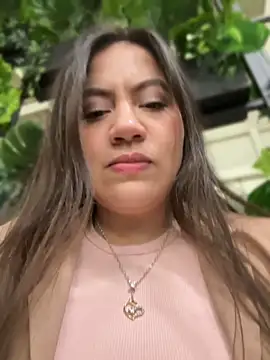 Bella_Pascualina - Last tipper control lush x2min in public
