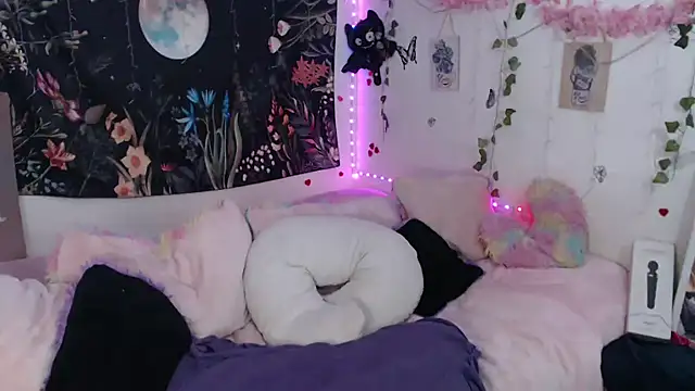 Emillyy_m - sexy striptease