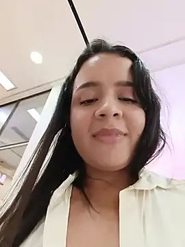 Julieth_hot-69 - Plug in ass