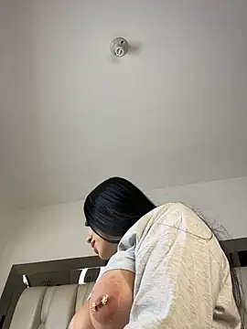 ALISSON_FOXXX1 - zoom in pussy and ass