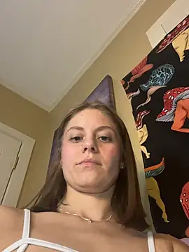 KatelynBabbyy - Strip me naked!!