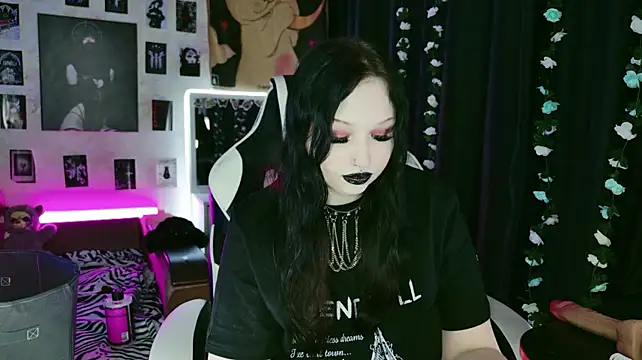 Kitty_goth - HAPPY BIRTHDAY ElVIRA 🖤