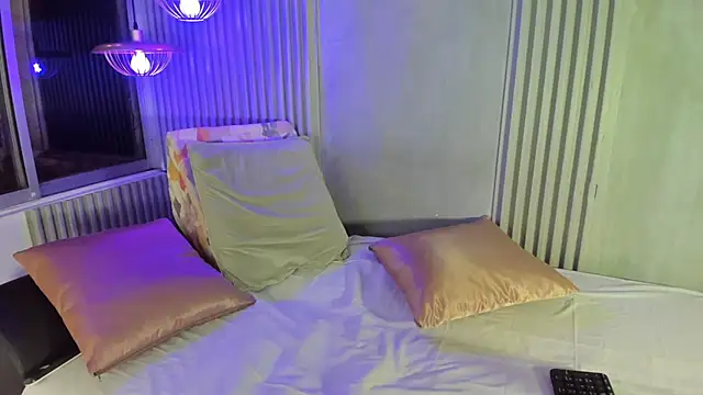 SusanaMein - Vibe my pussy