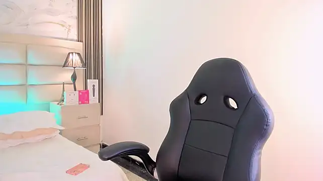 AmberGreyy_ - Bounce big boobs 🖤