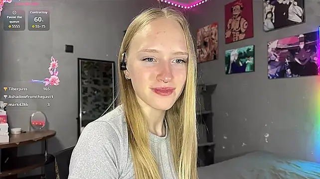 ArianaVellor - Toy control 2 MIN