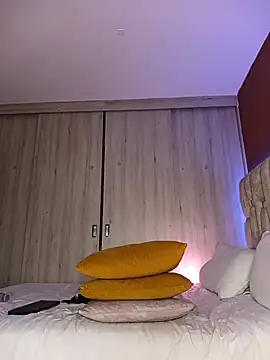 Emily_knights - Ride big dildo