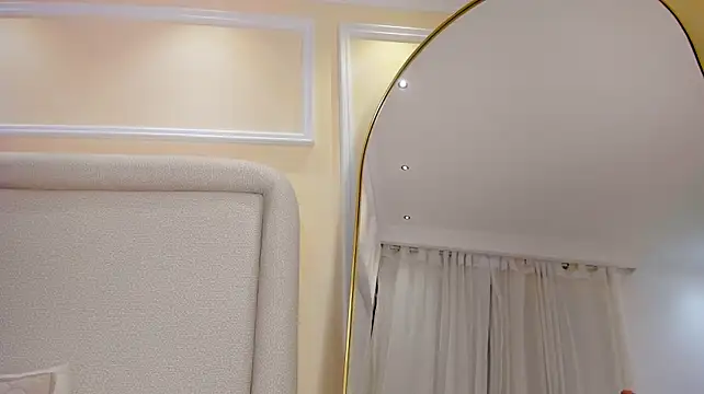 KatieBoison - FULL NAKED + OIL IN ASS + TWERKING