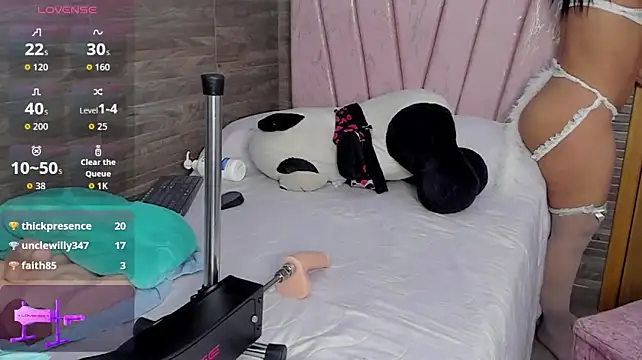 Oriana_olsen - Show tits