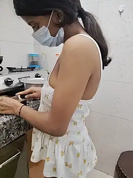 Mini-cutie - Pussy in fingaring