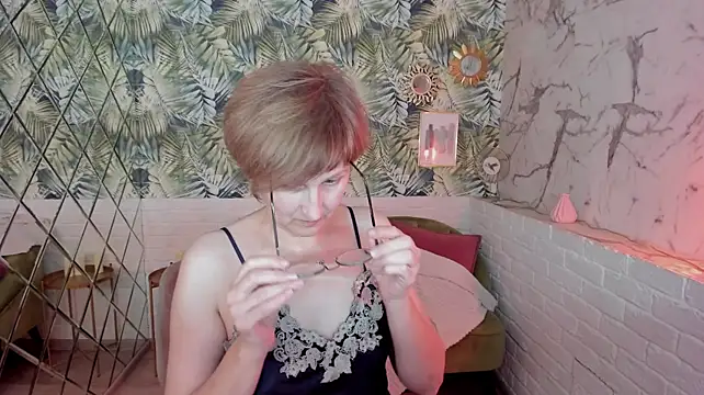 Paris_Cherry - oil on tits- massage it